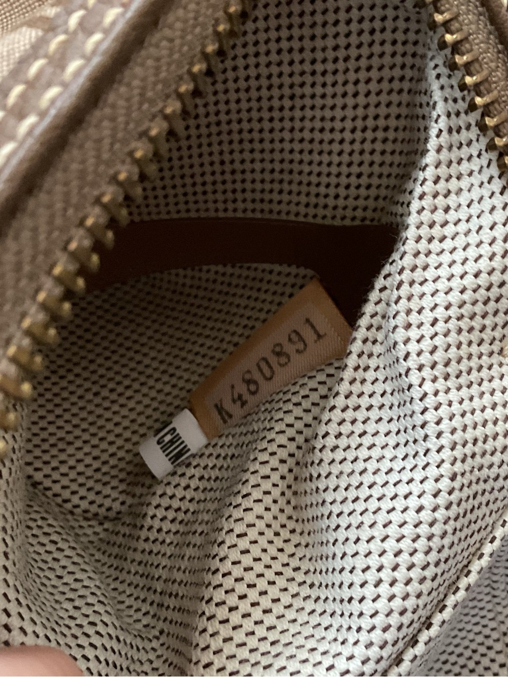 VINTAGE DOONEY & BOURKE BARREL BAG - Picture 9 of 16